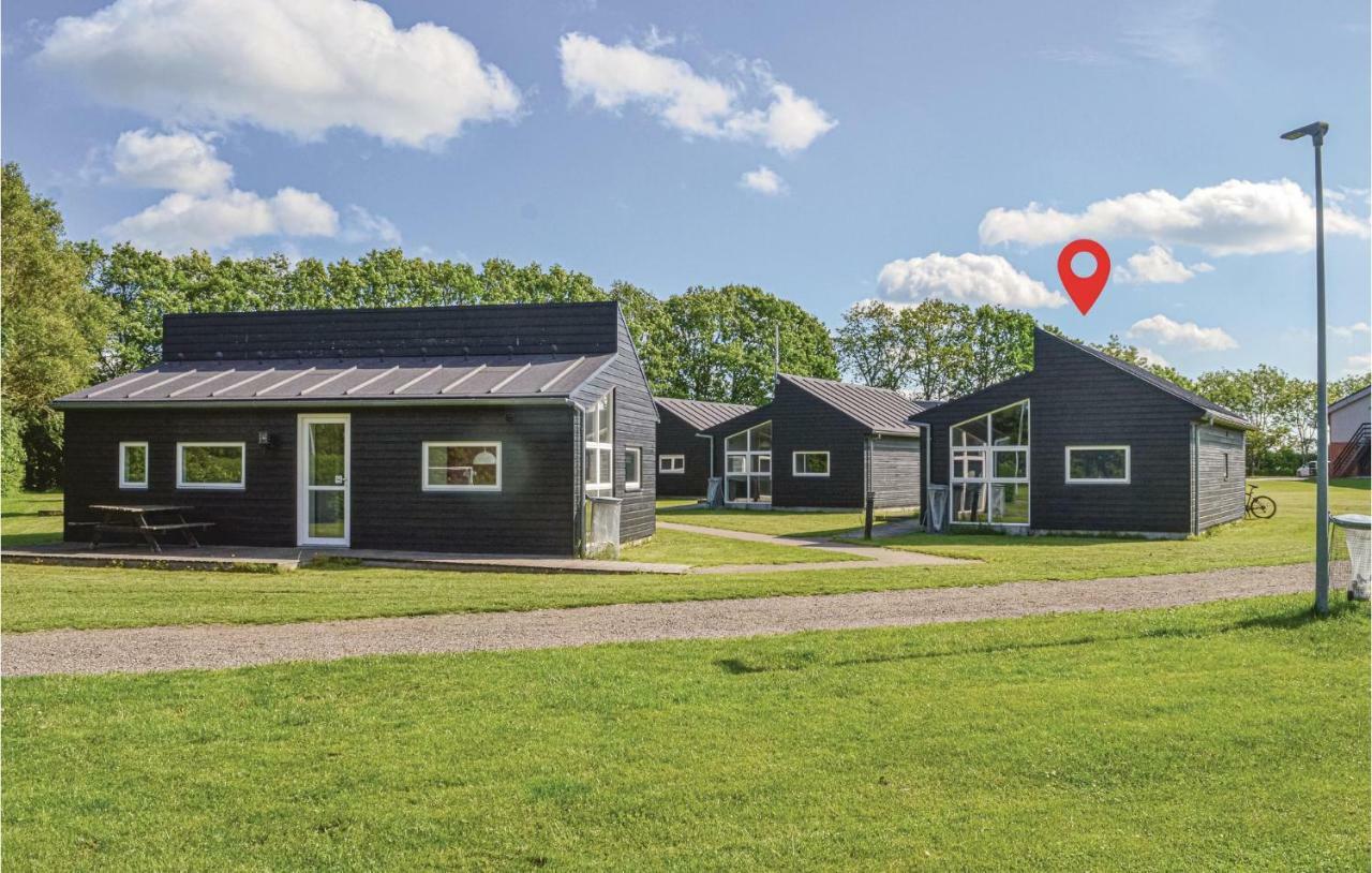 Awesome Home In Spjald With Wifi Exterior photo